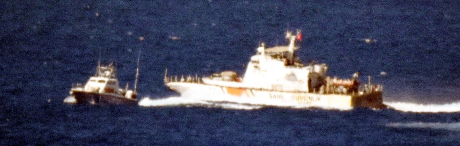 Kardak'ta sıcak gelişme, Türk botu Yunan botunu bölgeden uzaklaştırdı